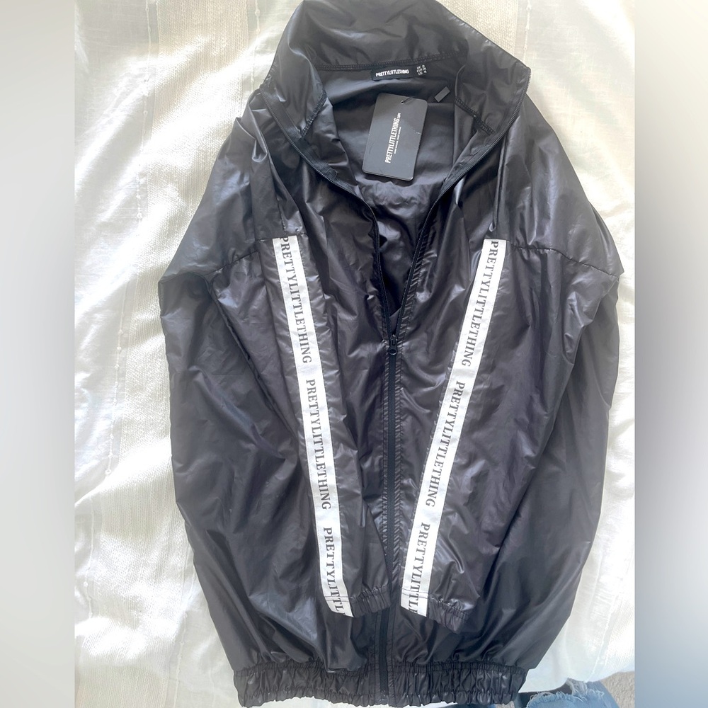 Pretty Little Thing, windbreaker jacket, women’s sz US4, BNWT, black and white